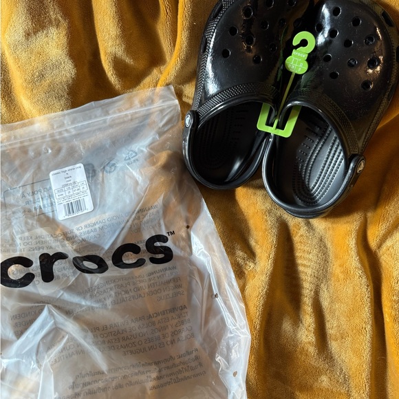 Brand new patent leather look Croc size 6 - Picture 4 of 4